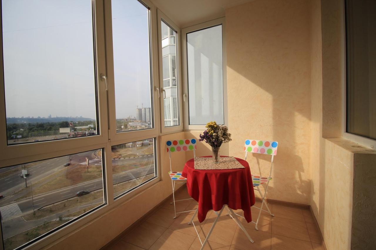 Panoramic View Lux Apartment On Metro Osokorky Kiev Eksteriør bilde