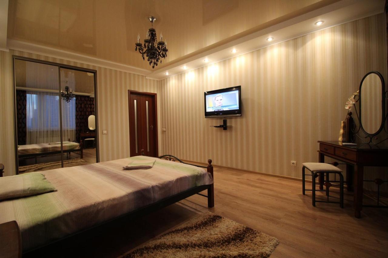 Panoramic View Lux Apartment On Metro Osokorky Kiev Eksteriør bilde